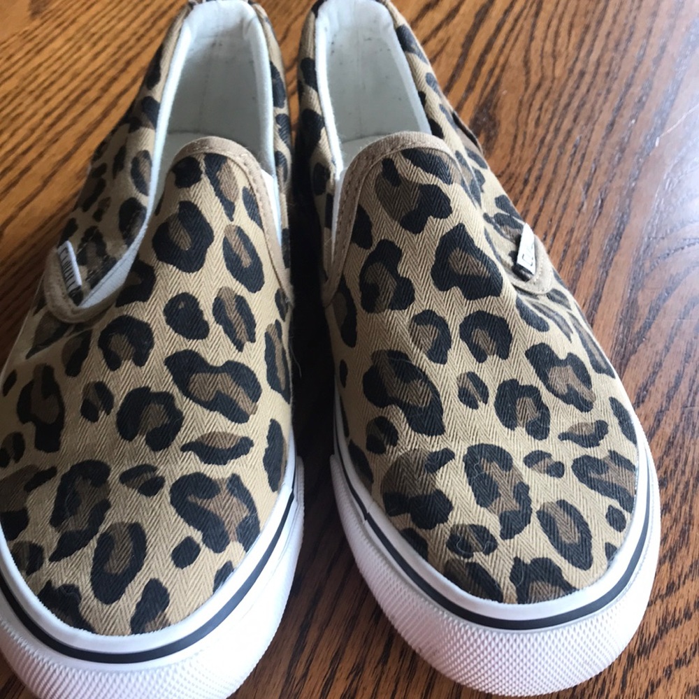 Cull4u slip on shoes